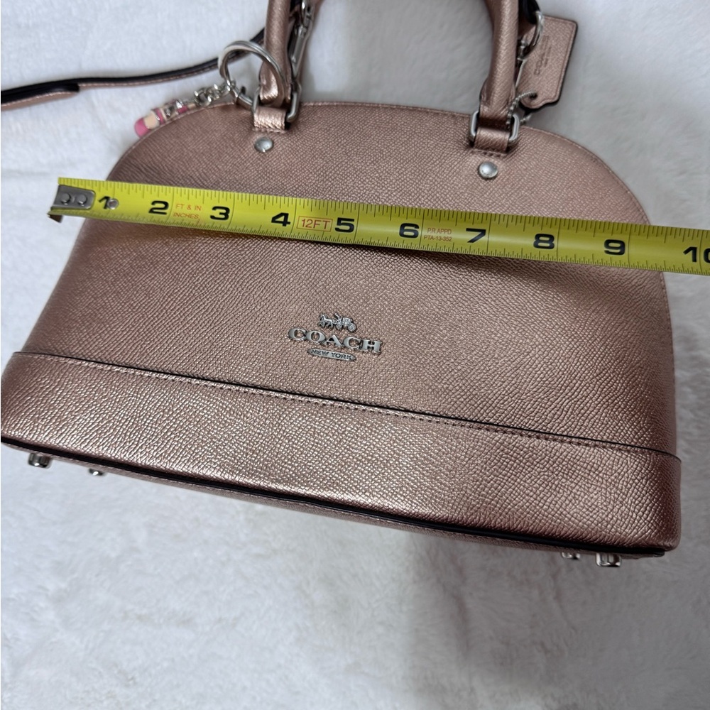 Coach rose gold Leather Interior - Picture 15 of 17